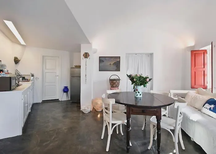 Сasa de vacaciones Pori House-volcano View Oia (Santorini)