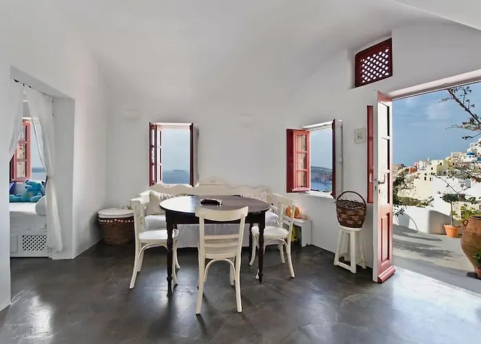 Pori House-volcano View Oia (Santorini)